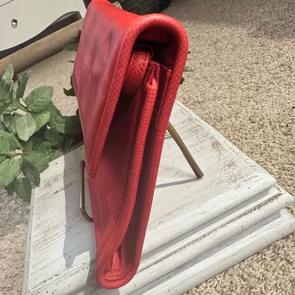 Bottega Veneta Red Crossbody orcClutch